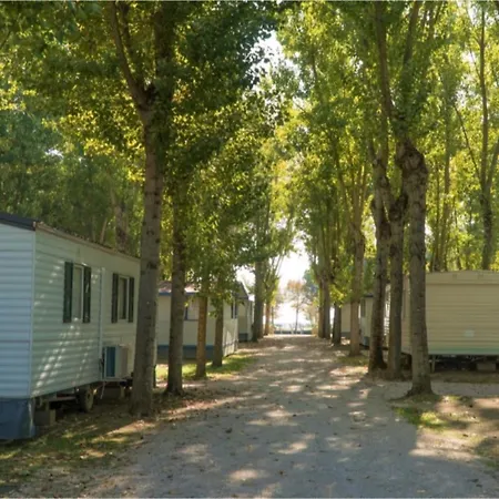 بيت للعطل Punta Navaccia Mobilhome *
