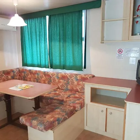 Punta Navaccia Mobilhome * تورو سول تراسيمينو