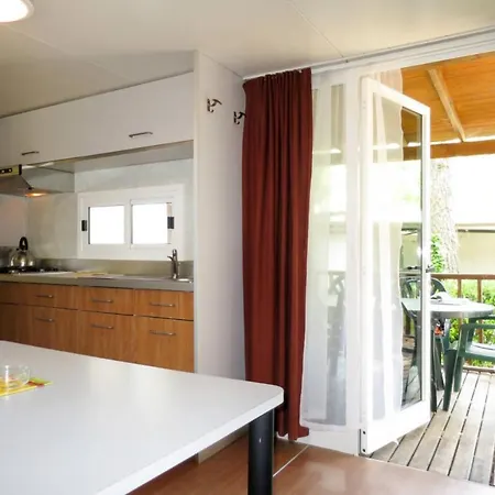 Punta Navaccia Mobilhome بيت للعطل تورو سول تراسيمينو